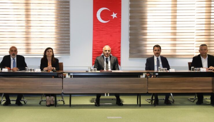 Eşbaşkan Bucak, İl Tanıtım ve Geliştirme Komisyonu toplantısına katıldı