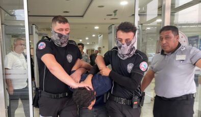 Hastane personeline bıçaklı saldırı