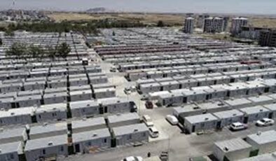 Adıyaman’da yapımı tamamlanan 48 ticarethanenin hak sahiplerine dağıtımı başladı