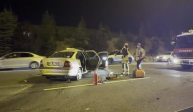 İki otomobilin çarpışması sonucu 2 kişi öldü