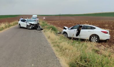 İki otomobilin çarpıştığı kazada 4 kişi yaralandı