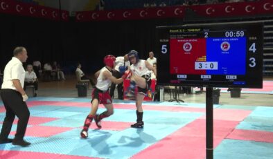 İzmir’de düzenlenen Türkiye Kick Boks Şampiyonası sona erdi