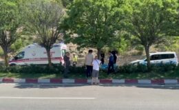 Motosikletin refüje çarptığı kazada 1 kişi öldü, 1 kişi yaralandı