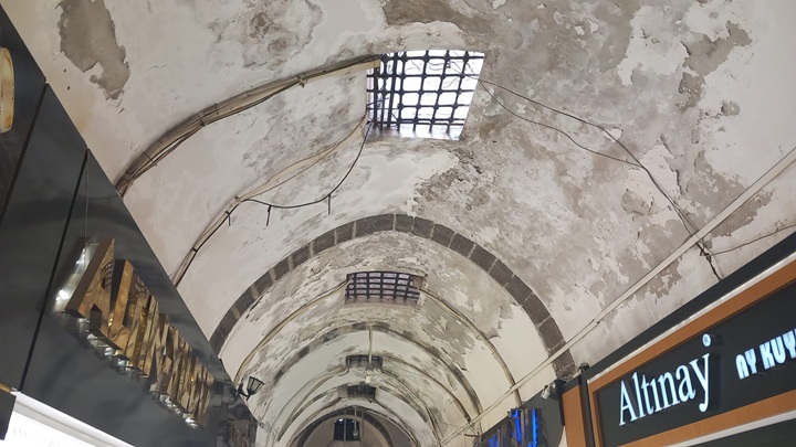 Kuyumcular Çarşısı Mevcut Görüntüsü ile İç Acıtıyor