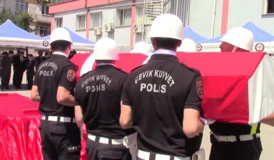 Kalp krizi geçirerek hayatını kaybeden polis için tören düzenlendi