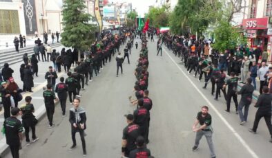 Kerbela şehitleri Kars ve Ağrı’da dualarla anıldı