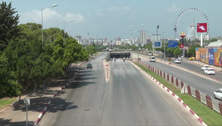 Kırkpınar başpehlivanı Orhan Okulu, Antalya’da coşkuyla karşılandı