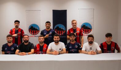 Mardin 1969 Spor, 7 oyuncu için toplu imza töreni düzenledi