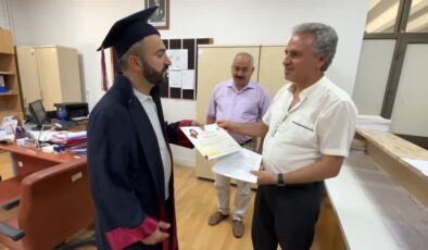 Önce mühendis, sonra avukat, şimdi de doktor oldu