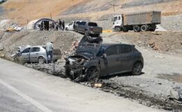 Park halindeki araca çarpan otomobildeki 1’i bebek 3 kişi yaralandı
