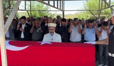 Polis memuru Doğan’a veda