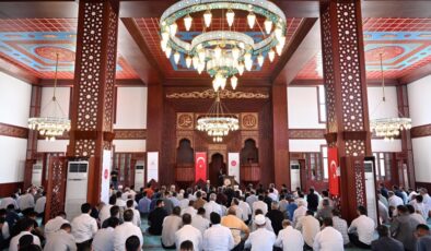 Rahmet-i Rahman Camii dualarla açıldı