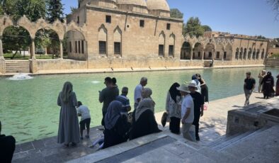 Şanlıurfa’da sıcak hava etkili oluyor