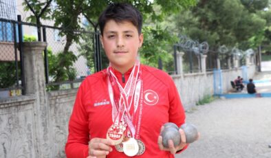 Siirtli Erkan, boccede 3 yılda 8 madalya kazandı