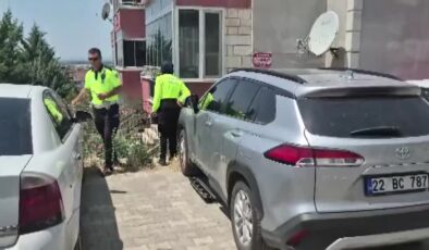Sitenin bahçesine düşen çocuk ile arkasından atlayan babası yaralandı