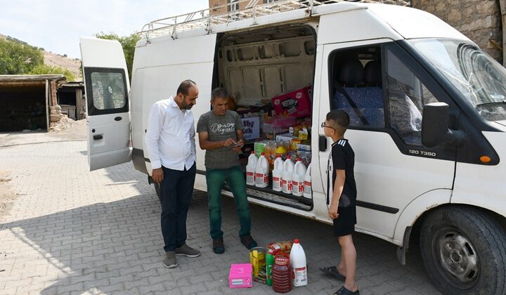 Seyyar esnaf 16 yıldır takas usulüyle satış yapıyor