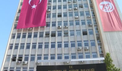 TÜRK-İŞ, grev kararını Karayolları Genel Müdürlüğüne astı