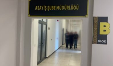 Tartıştığı 2 yeğenini silahla öldüren zanlı tutuklandı