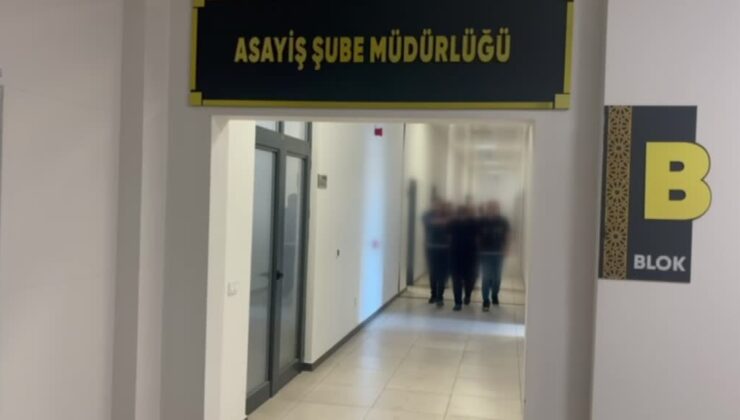 Tartıştığı 2 yeğenini silahla öldüren zanlı tutuklandı