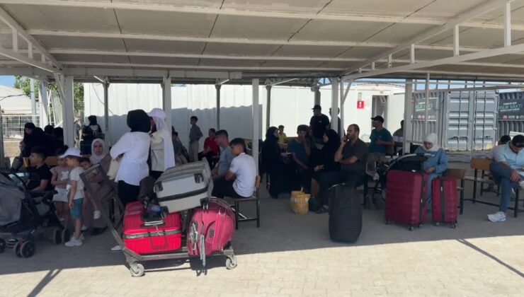 Türkiye’deki Suriyelilerin ülkelerine dönüşü sürüyor