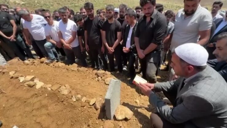 Van’daki silahlı saldırıda hayatını kaybeden babanın cenazesi Hakkari’de defnedildi