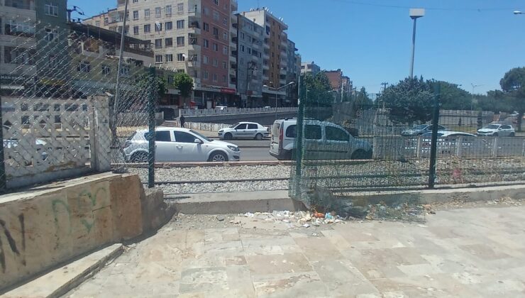 Yetkililer Önlem Alıyor, Vatandaş Hiçe Sayıyor