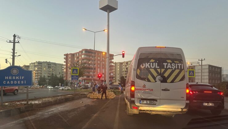 Seyyar Satıcılar Trafiği Umursamıyor: Yol Ortasında Tezgah