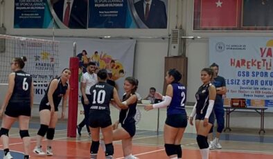 15 Temmuz Voleybol Turnuvası’nın Şampiyonu Yurdum Şehitlik Spor Kulübü oldu