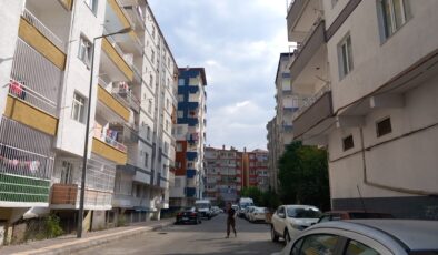 Nem arttı, vatandaş bunaldı! Diyarbakır’da yaz sıcağı hayatı zorlaştırıyor