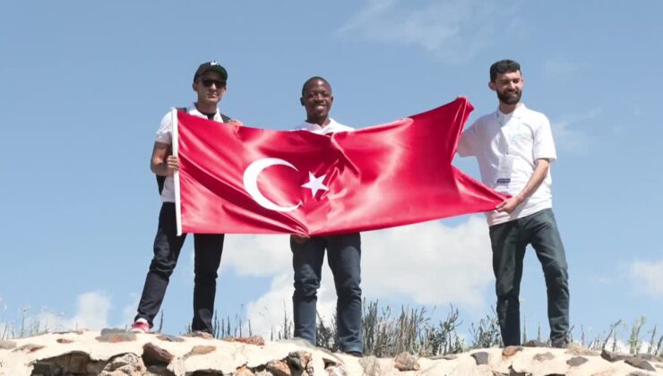 Yabancı öğrenciler Türkçeyi eğlenceli etkinliklerle öğreniyor