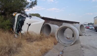 Yolcu otobüsünün tıra çarpması sonucu 9 kişi yaralandı