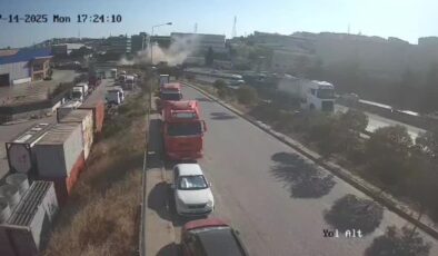 Zincirleme trafik kazasında 5 kişi öldü, 1 kişi yaralandı