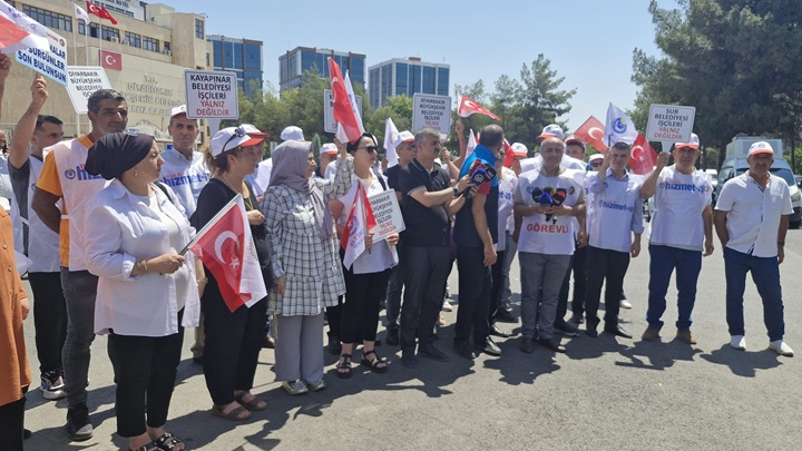 Diyarbakır’da İşten Çıkarılan İşçilerden Tencereli Protesto: “Haklarımızı Geri İstiyoruz”