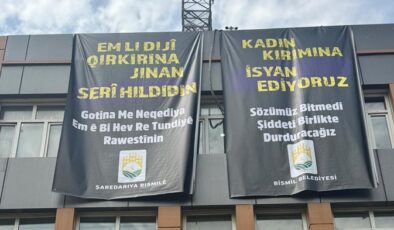 Belediye Binasına Kadın Cinayetlerine Karşı Pankartlı Tepki