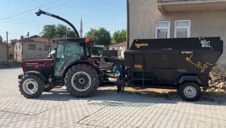 Köye kazandırdıkları tarım aletleriyle ekonomiye katkı sağlayacaklar