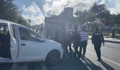 Minibüs ile otomobil çarpıştı, 1 kişi öldü, 2 kişi yaralandı