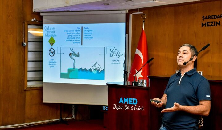 Stajyer öğrencilere iş sağlığı ve güvenliği eğitimi verildi