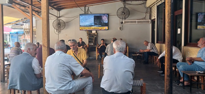 PKK’nın Silah Bırakması Diyarbakır’da Bayram Havası Estirdi