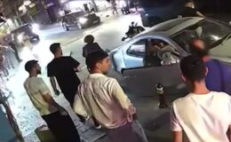 17 yaşındaki sürücünün kullandığı otomobil 7 araca ve seyyar tezgaha çarptı