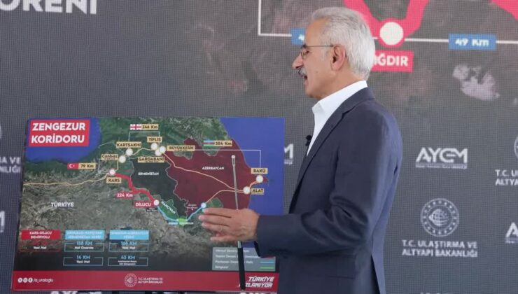 Bakan Uraloğlu, “Kars-Iğdır-Aralık-Dilucu Demir Yolu Hattı Temel Atma Töreni”ne katıldı