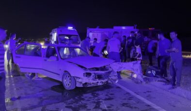 İki otomobilin çarpıştığı kazada 10 kişi yaralandı