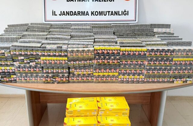 Batman’da durdurulan tırda kaçak 7 bin 200 paket sigara ele geçirildi