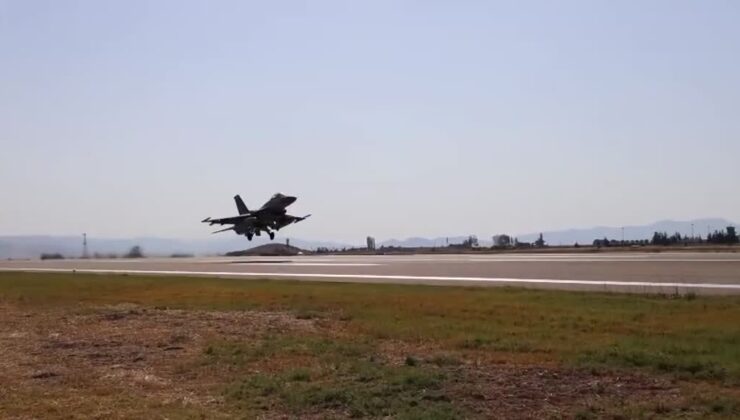 4. Uluslararası Tuz Festivali’nde F-16 savaş uçakları gösteri uçuşu yaptı