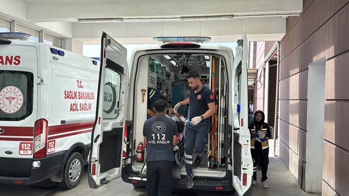 Adıyaman’da çıkan bıçaklı kavgada 2 kişi yaralandı