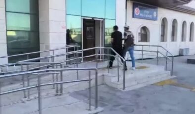 Avlanması yasak kuşları, yurt dışına sattığı iddia edilen zanlı yakalandı