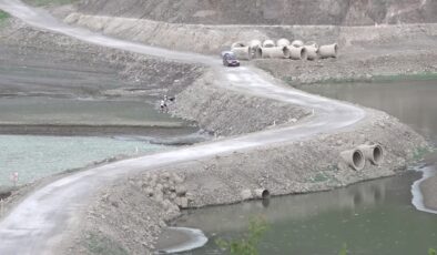 Yazın açılıp kışın kapanan köy yolu halkın ulaşımını kolaylaştırıyor