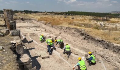 Blaundos Antik Kenti’nde Roma’nın şehirleşme altyapısı ortaya çıkarıldı