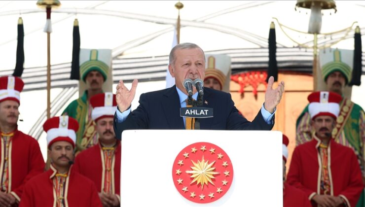 Cumhurbaşkanı Erdoğan: Ahlat, Türk milleti için Kızılelma’nın anahtarıdır