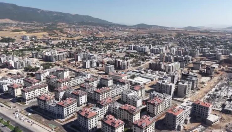 Depremzede yetiştiricilere ahır desteği ve rezerv alanda anahtar teslimi