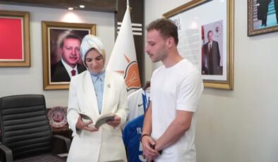 Devletin kollarında büyüyen genç yazar, kitabıyla umut oldu